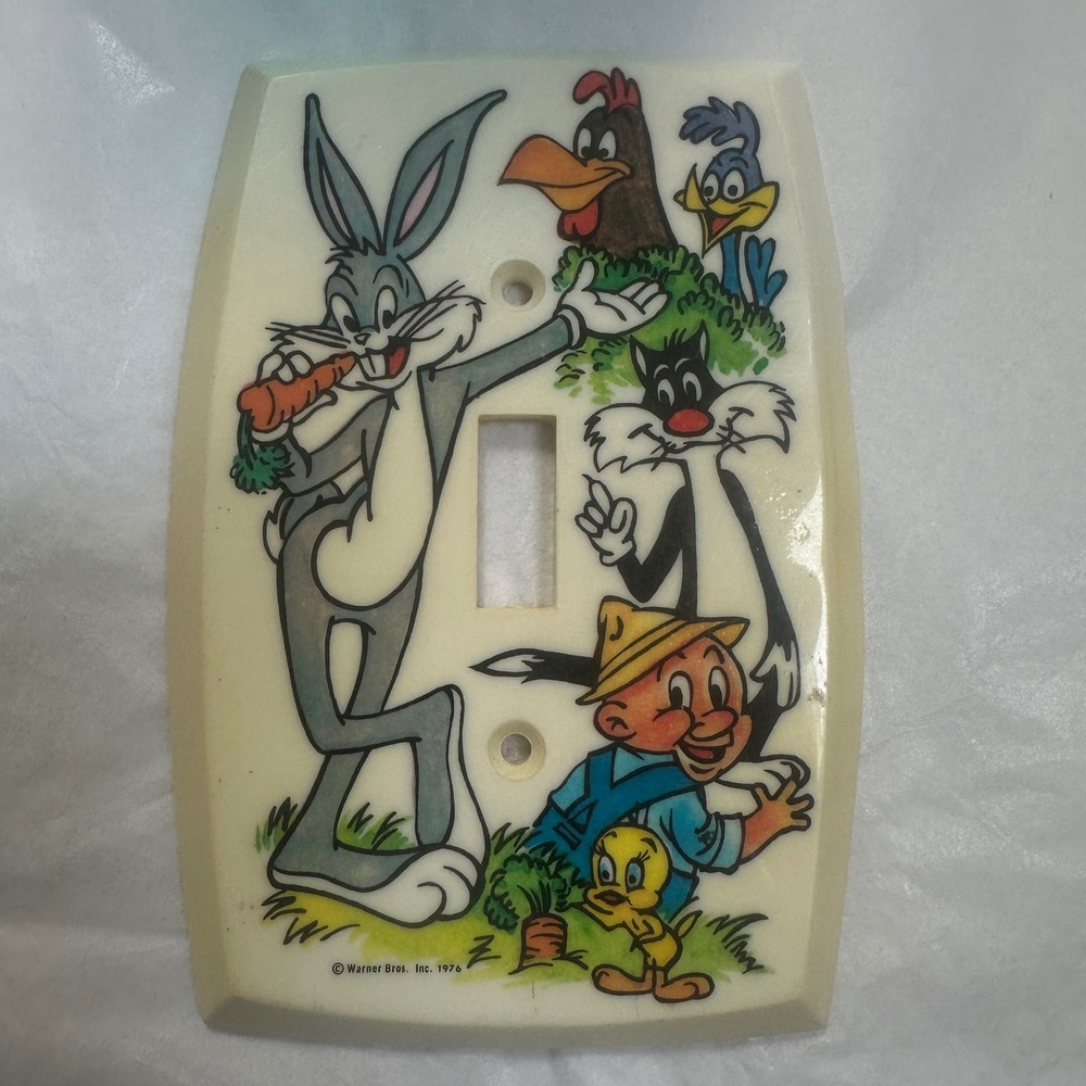 Vintage 1976 Looney Tunes Bugs Bunny Tweety Sylvester Light Switch Plate Warner